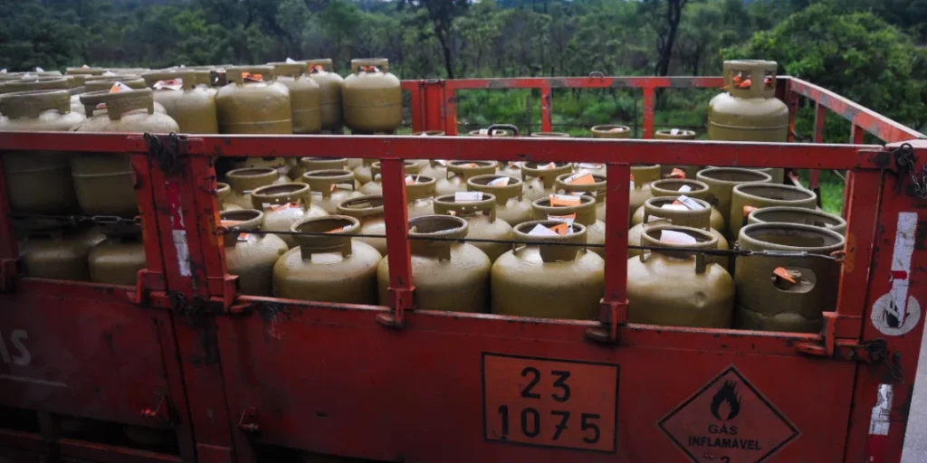 Gás do Povo: vale já está disponível; veja quem pode retirar botijão grátis em setembro 1 Gás do Povo: vale já está disponível; veja quem pode retirar botijão grátis em setembro Gás do Povo