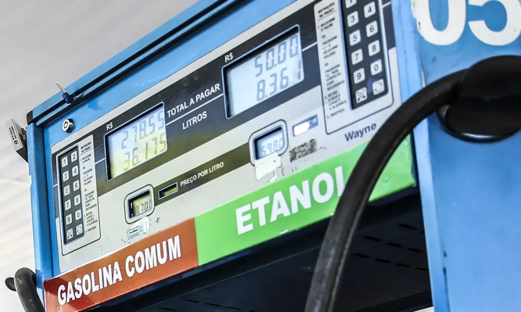 Combustíveis e agricultura familiar recebem quase R$ 7 bilhões em créditos 2 Combustíveis e agricultura familiar recebem quase R$ 7 bilhões em créditos Combustíveis 1