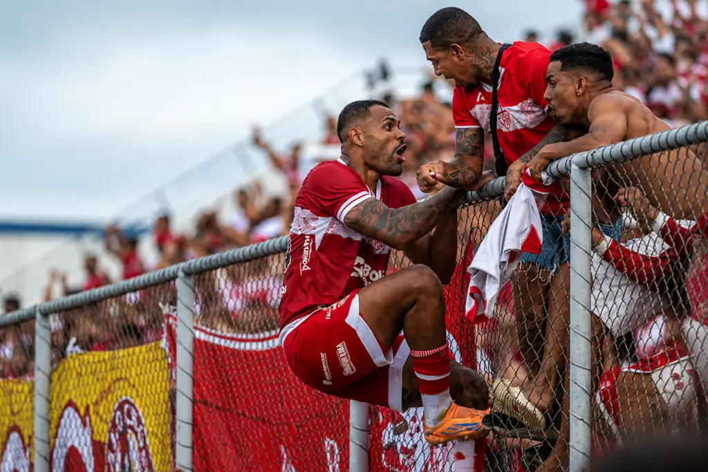 Mikael comemora o gol do CRB contra o ASA na final &mdash; Foto: Francisco Cedrim/ASCOM CRB